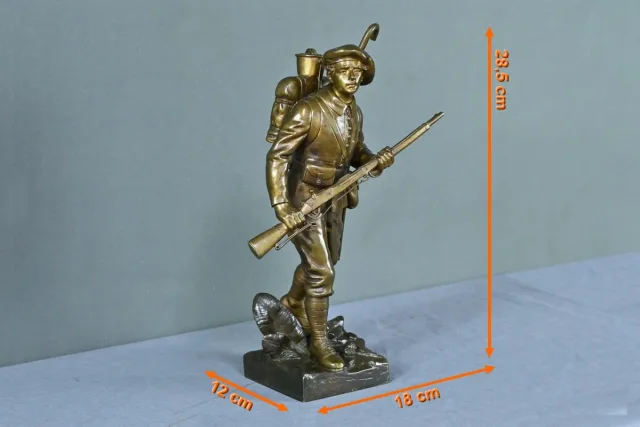 SOLDADO DE BRONCE firmado E. CARLIER