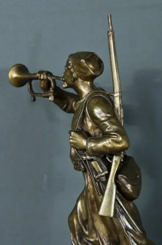 Bronze « Le Zouave Trompettiste » de E. Carlier – Début XXe