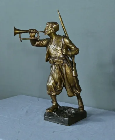 Bronze « Le Zouave Trompettiste » de E. Carlier – Début XXe