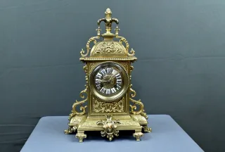 ЧАСЫ В СТИЛЕ ЛЮДОВИКА XIV