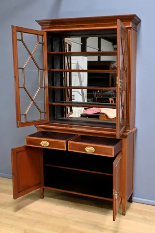 АНГЛИЙСКИЙ КНИЖНЫЙ ШКАФ