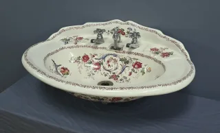 アールヌーボー時代の洗面台