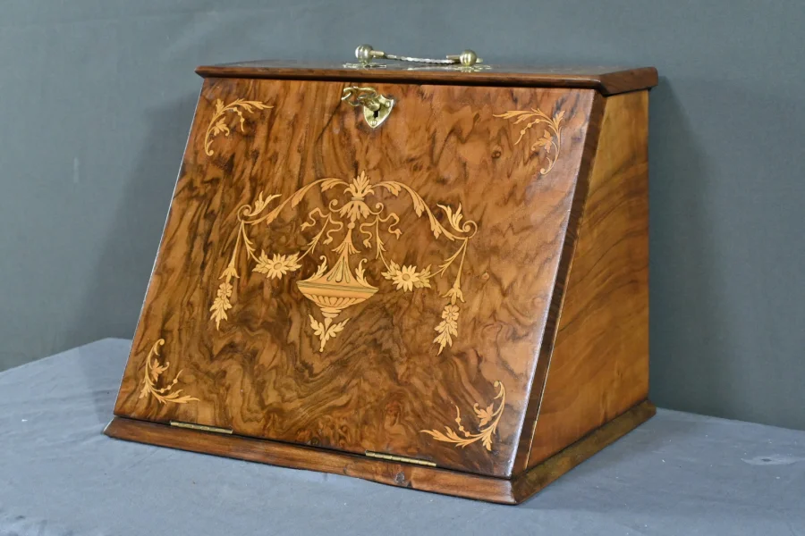 Coffret de Correspondance en Loupe de Noyer – Début XXe
