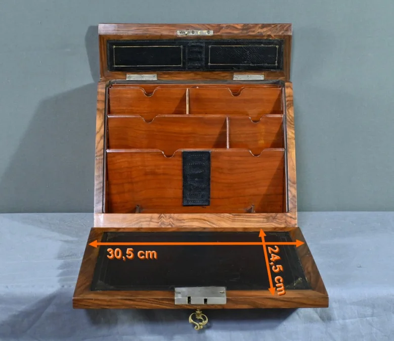 Coffret de Correspondance en Loupe de Noyer – Début XXe