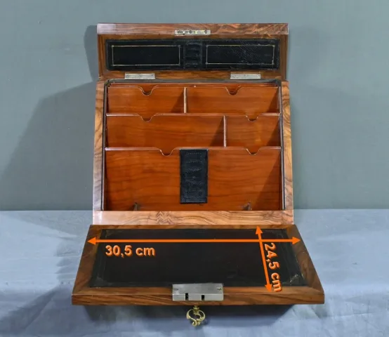 Coffret de Correspondance en Loupe de Noyer – Début XXe