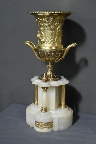 Garniture de Cheminée en Marbre et Bronze, « A L’Espérance », de H. Godchot – Fin XIXe