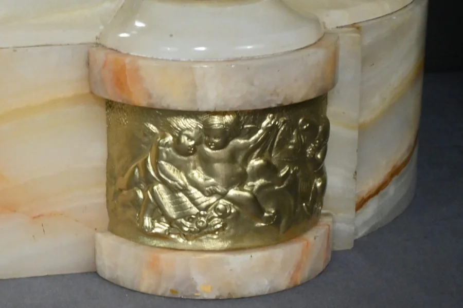 Garniture de Cheminée en Marbre et Bronze, « A L’Espérance », de H. Godchot – Fin XIXe