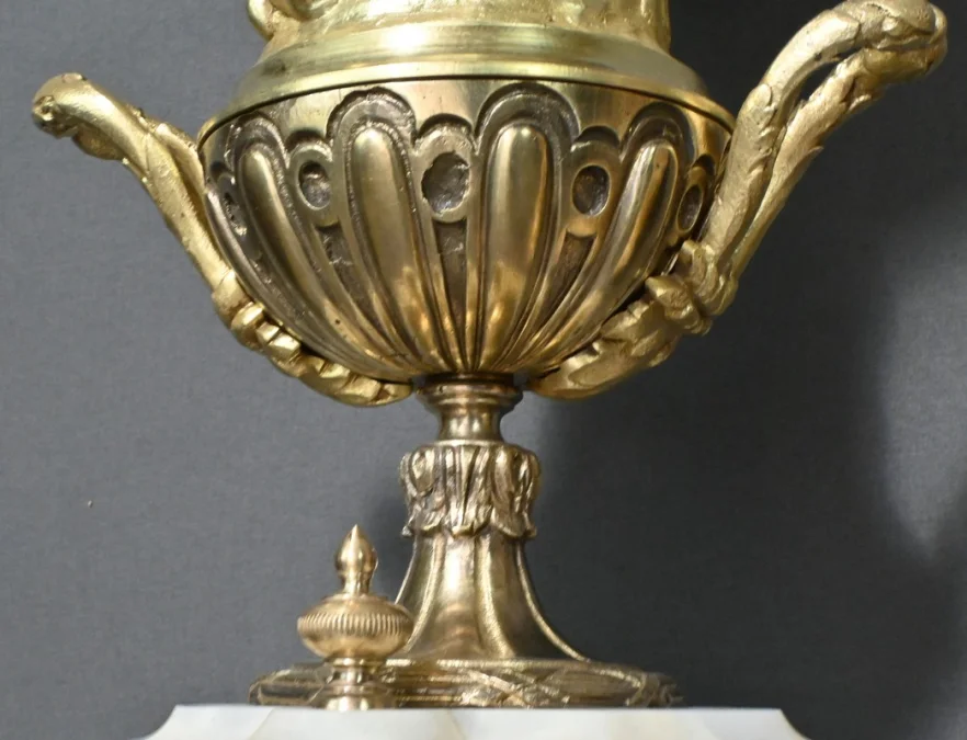 Garniture de Cheminée en Marbre et Bronze, « A L’Espérance », de H. Godchot – Fin XIXe