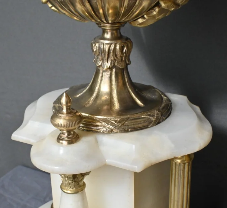 Garniture de Cheminée en Marbre et Bronze, « A L’Espérance », de H. Godchot – Fin XIXe