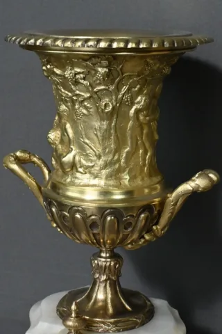 Garniture de Cheminée en Marbre et Bronze, « A L’Espérance », de H. Godchot – Fin XIXe