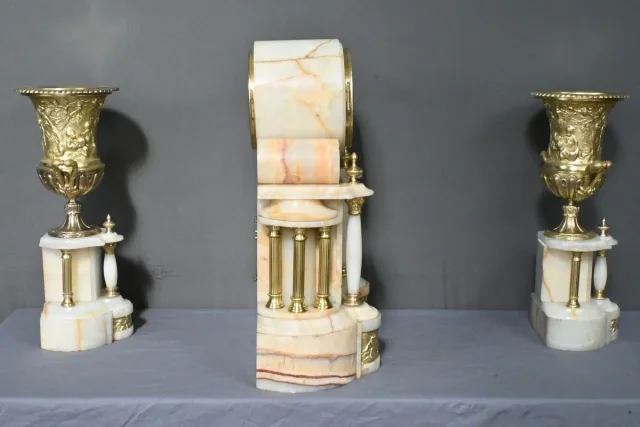 Garniture de Cheminée en Marbre et Bronze, « A L’Espérance », de H. Godchot – Fin XIXe