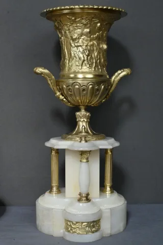 Garniture de Cheminée en Marbre et Bronze, « A L’Espérance », de H. Godchot – Fin XIXe