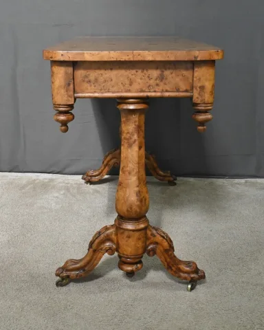 VIKTORIANISCHER SCHREIBTISCH