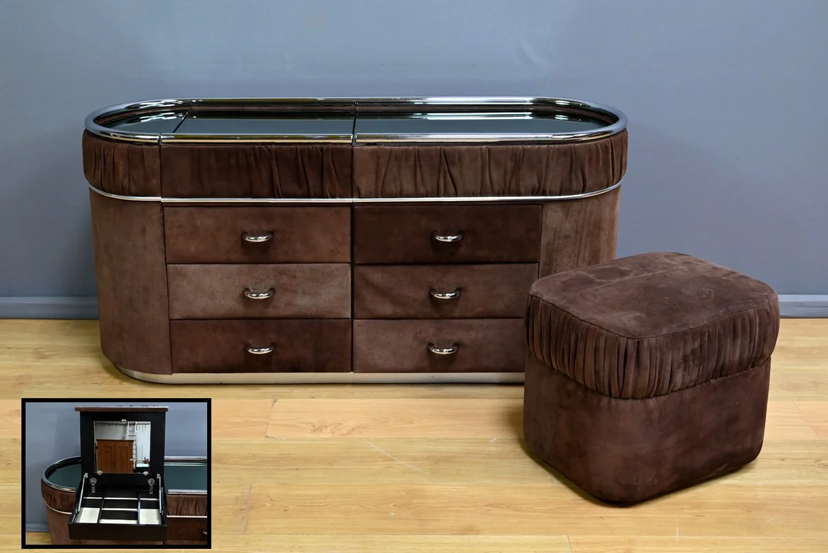 ITALIAN DRESSING TABLE