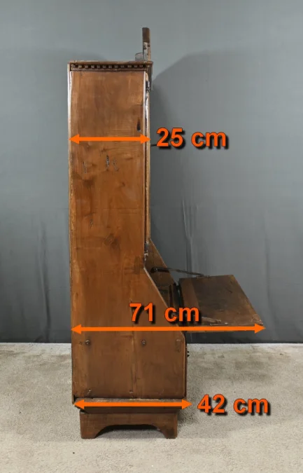 Meuble de Rangement en Noyer – XVIIIe