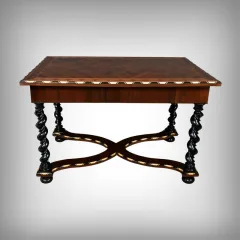 Schreibtisch aus der Napoleon-III-Periode