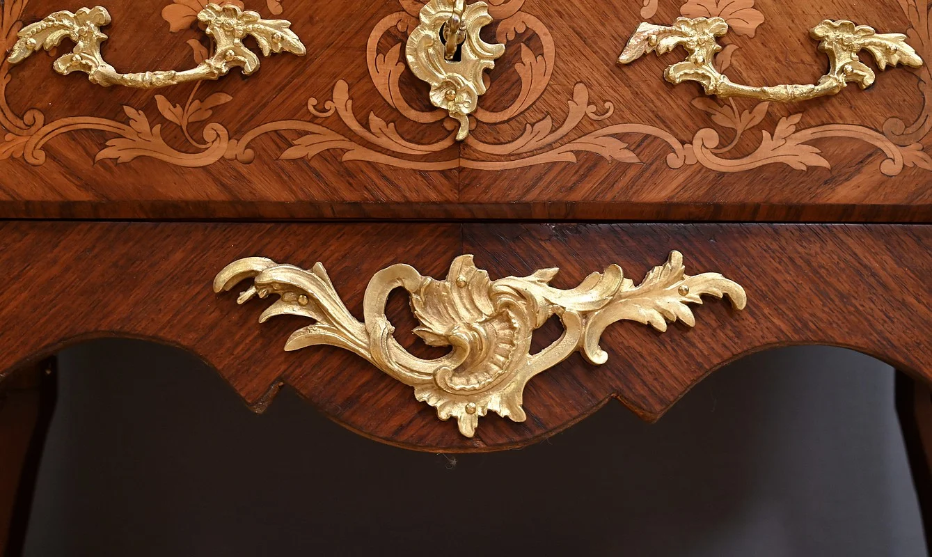 FRANSE OVERGANGSSTIJL SECRETAIRE