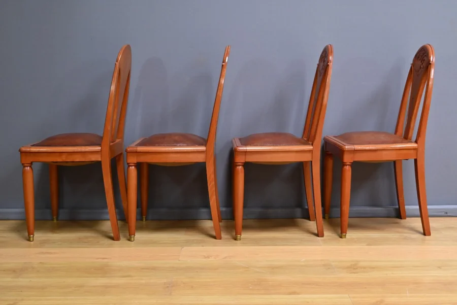 Suite de 4 Chaises en Hêtre teinté, Art Déco – 1910