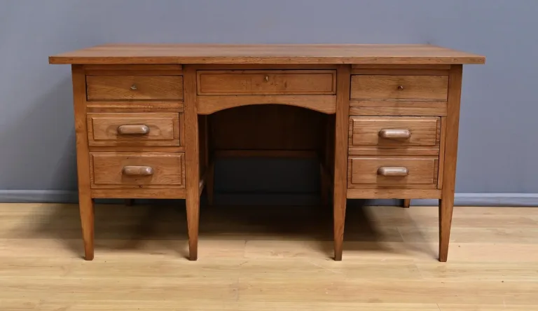Bureau à Caissons en Chêne massif, établissements Régy – 1940