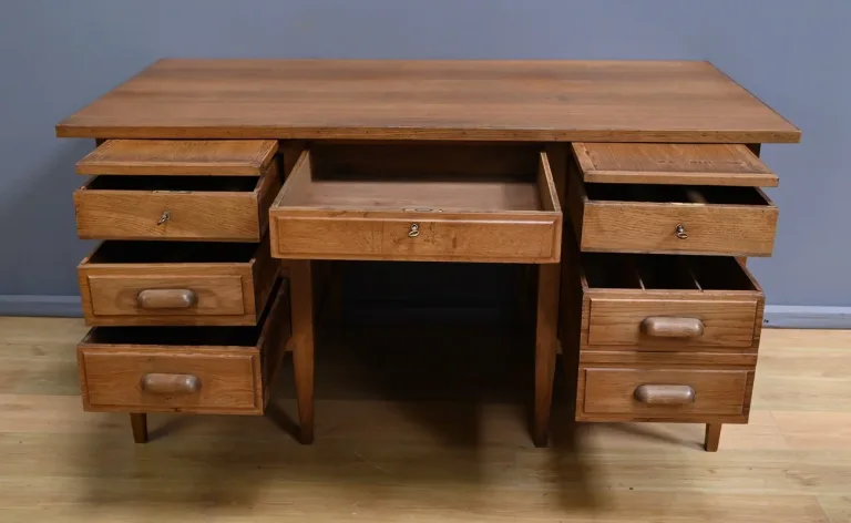 Bureau à Caissons en Chêne massif, établissements Régy – 1940