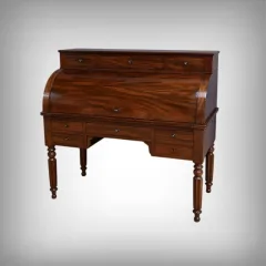 Bureau met cilinderblad uit de Franse restauratieperiode