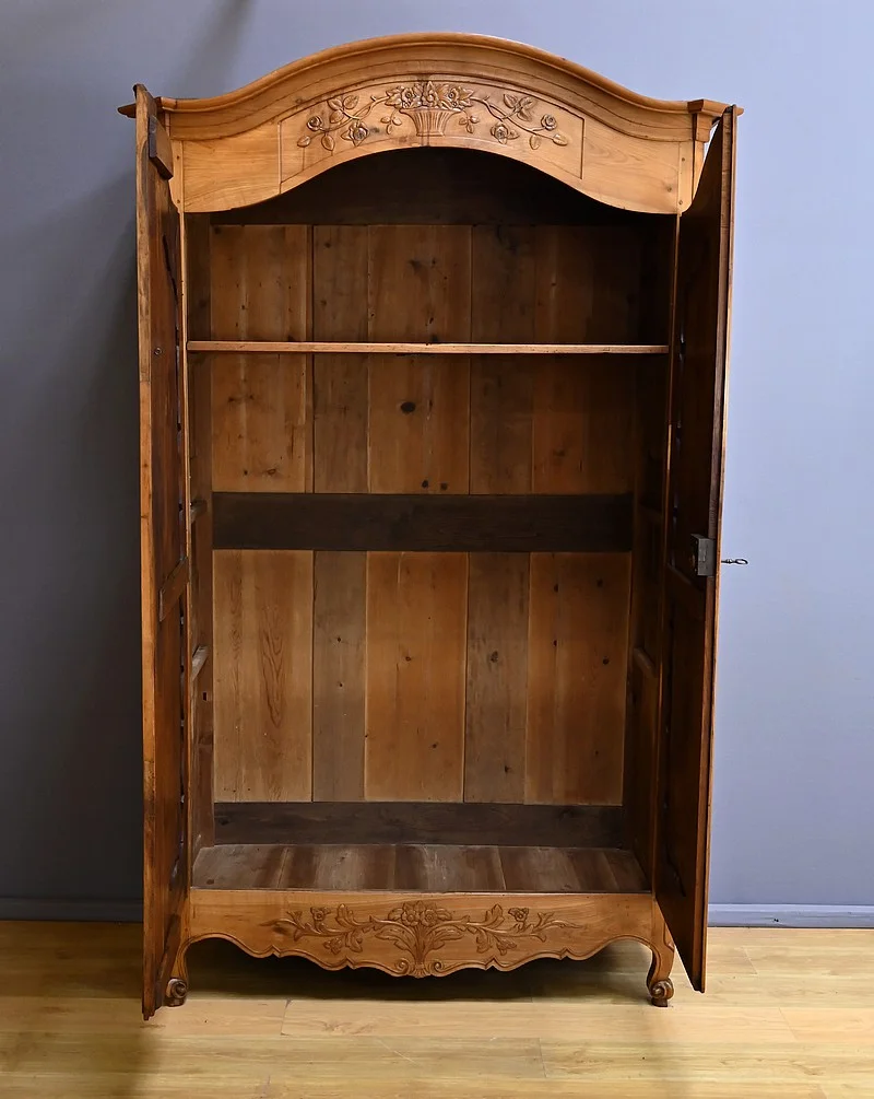 Armoire Nantaise en Merisier, style Louis XV – 1ère partie XIXe