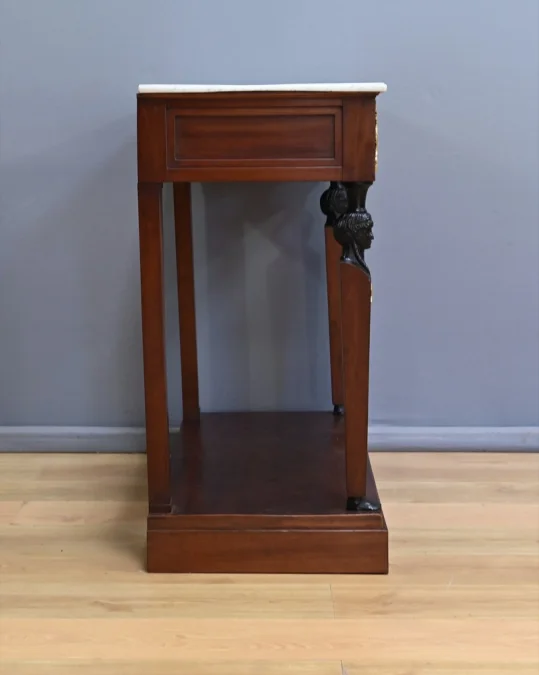 CONSOLETAFEL UIT DE PERIODE VAN HET FRANSE RIJK