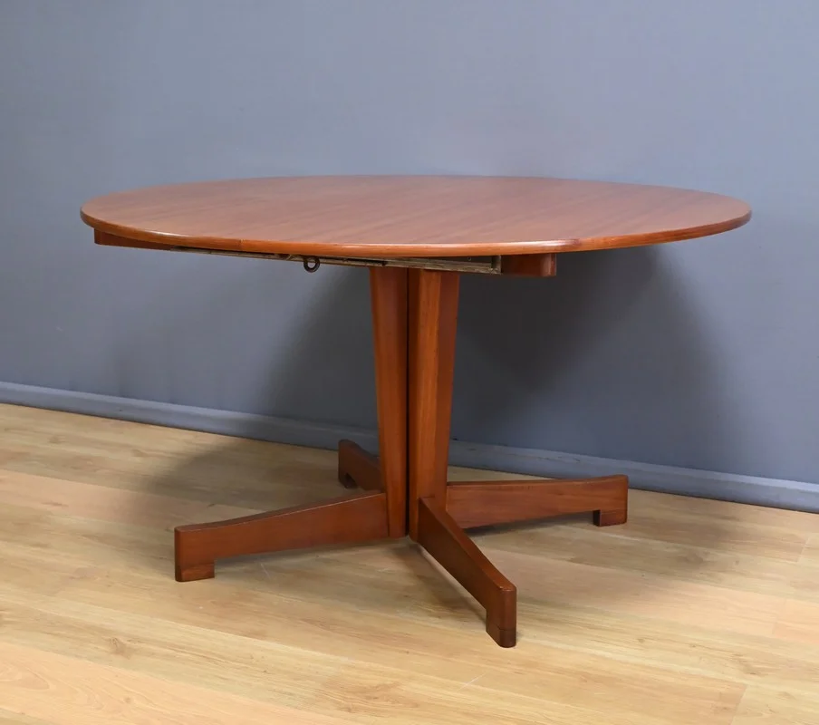 Table Danoise en Teck dans le goût Kofod-Larsen – 1960