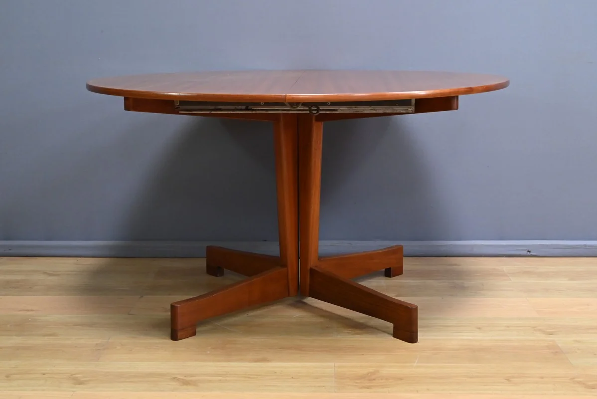 Table Danoise en Teck dans le goût Kofod-Larsen – 1960