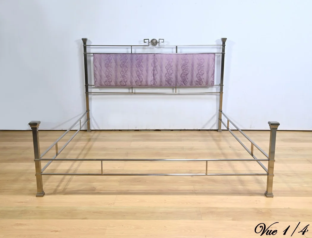STAINLESS STEEL BED