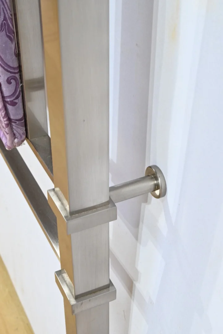 STAINLESS STEEL BED