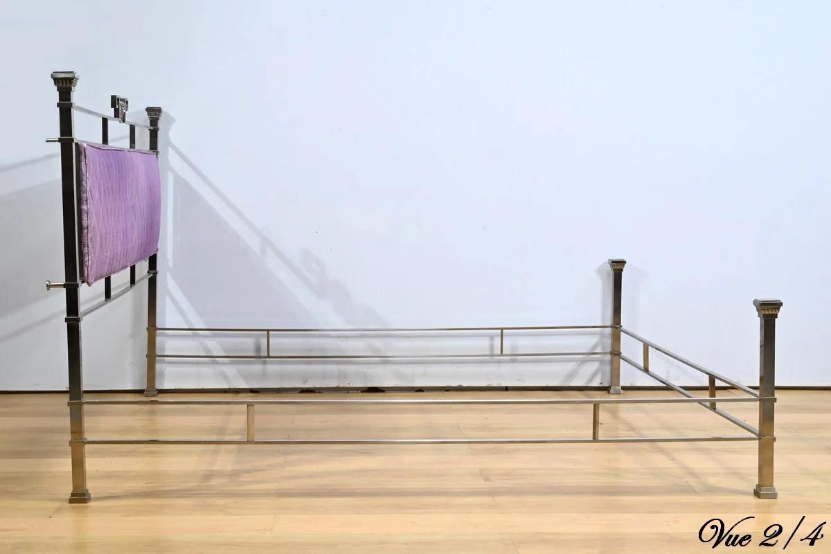 STAINLESS STEEL BED