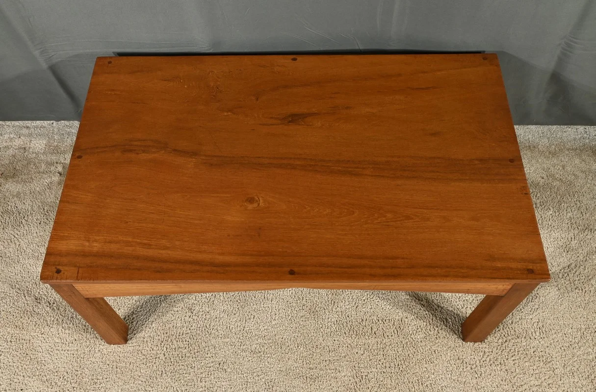 Couchtisch aus Teakholz