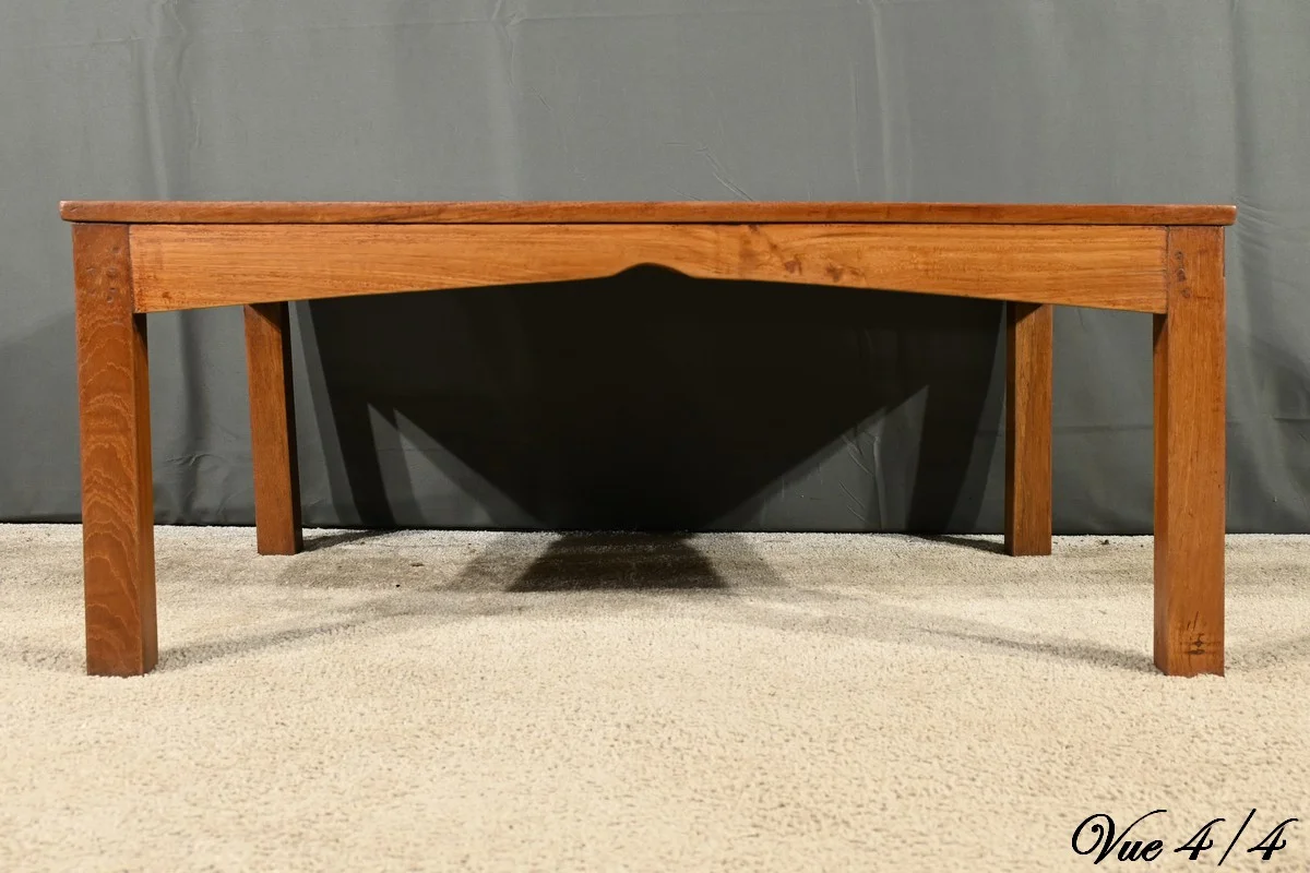 Couchtisch aus Teakholz