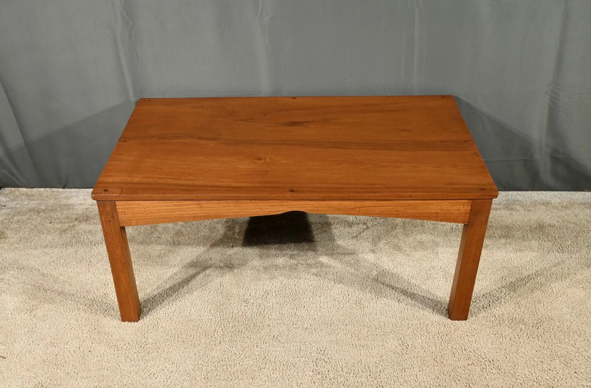 Couchtisch aus Teakholz