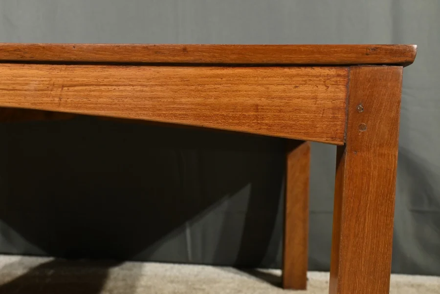 Table Basse en Teck Massif - 1940