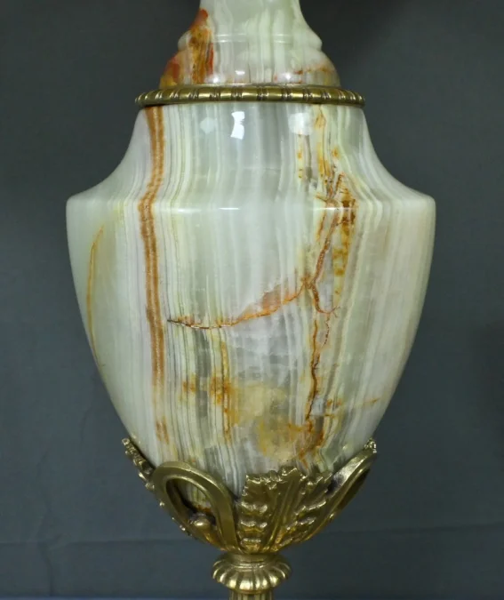 Importante Lampe en Onyx et Bronze, style Louis XVI – XXe