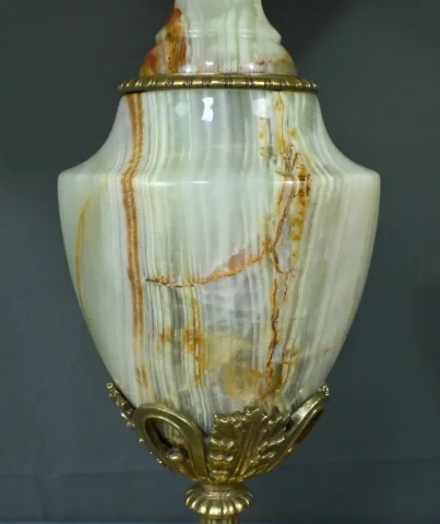 Importante Lampe en Onyx et Bronze, style Louis XVI – XXe