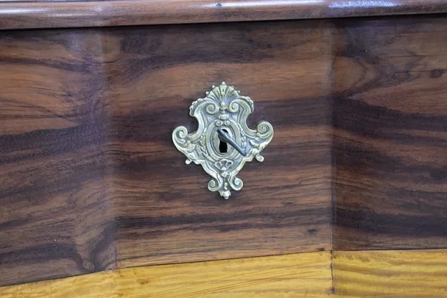Commode arbalète Louis XIV – Reproduction