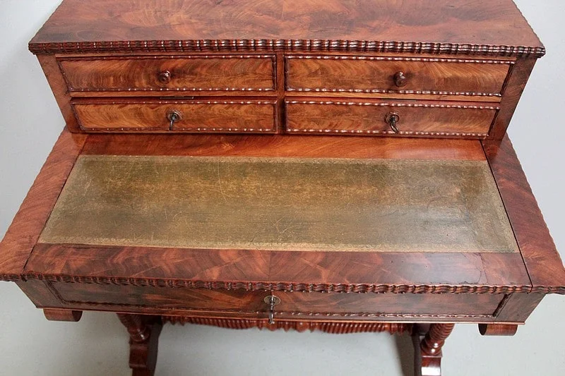 Bureau Louis-Philippe à Gradin en Acajou XIXe