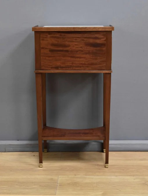 Petite Table de Salon en Acajou, Style Louis XVI – Milieu XXe
