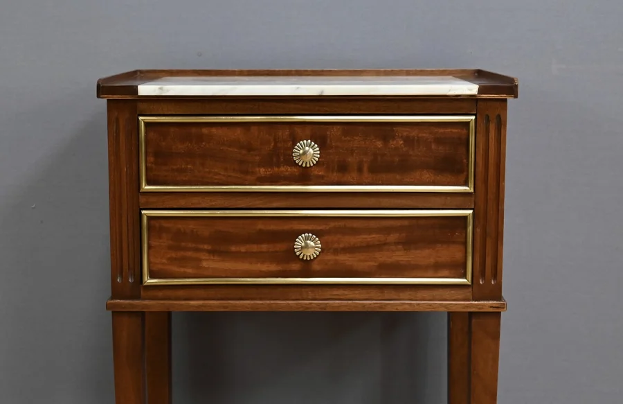 Petite Table de Salon en Acajou, Style Louis XVI – Milieu XXe