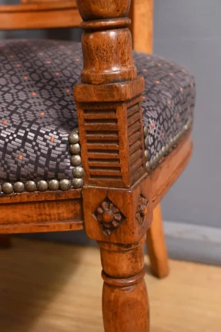 Paire de Fauteuils en Hêtre Teinté – Début XXe
