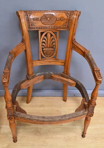 Paire de Fauteuils en Hêtre Teinté – Début XXe