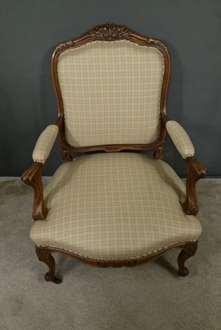Fauteuil à la Reine en Hêtre, style Louis XV – Milieu XIXe
