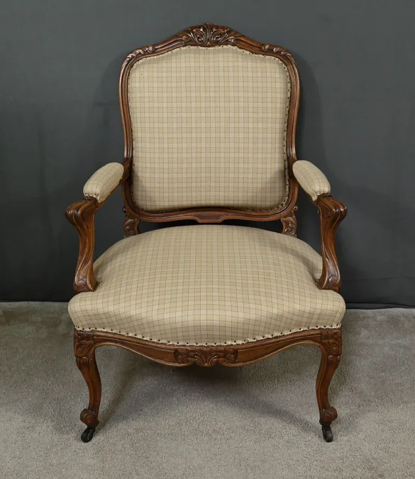 Fauteuil à la Reine en Hêtre, style Louis XV – Milieu XIXe