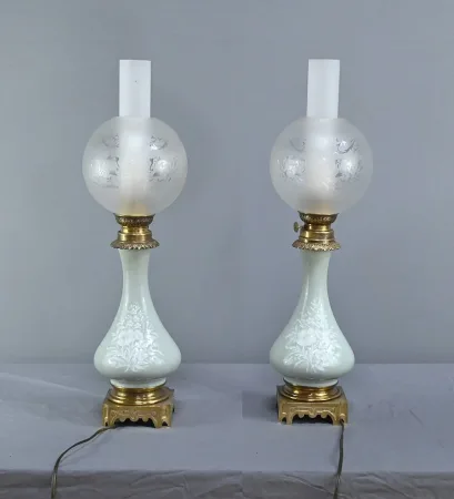 Paire de Lampes à Pétrole électrifiées en Céladon, époque Napoléon III – 2ème partie XIXe