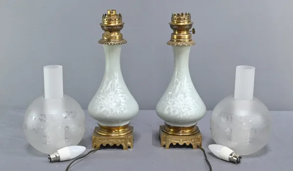Paire de Lampes à Pétrole électrifiées en Céladon, époque Napoléon III – 2ème partie XIXe