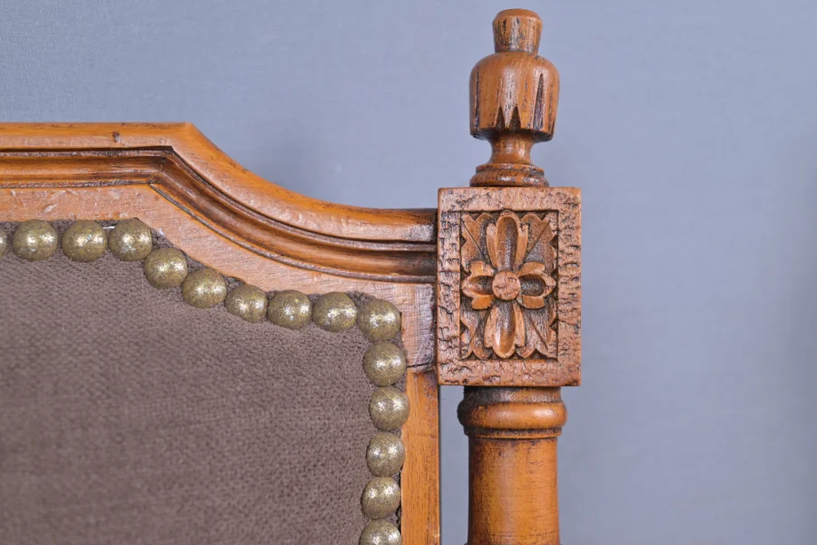 Paire de Fauteuils en Hêtre Teinté, style Louis XVI – 1950