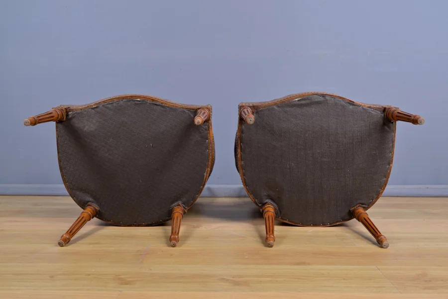 Paire de Fauteuils en Hêtre Teinté, style Louis XVI – 1950